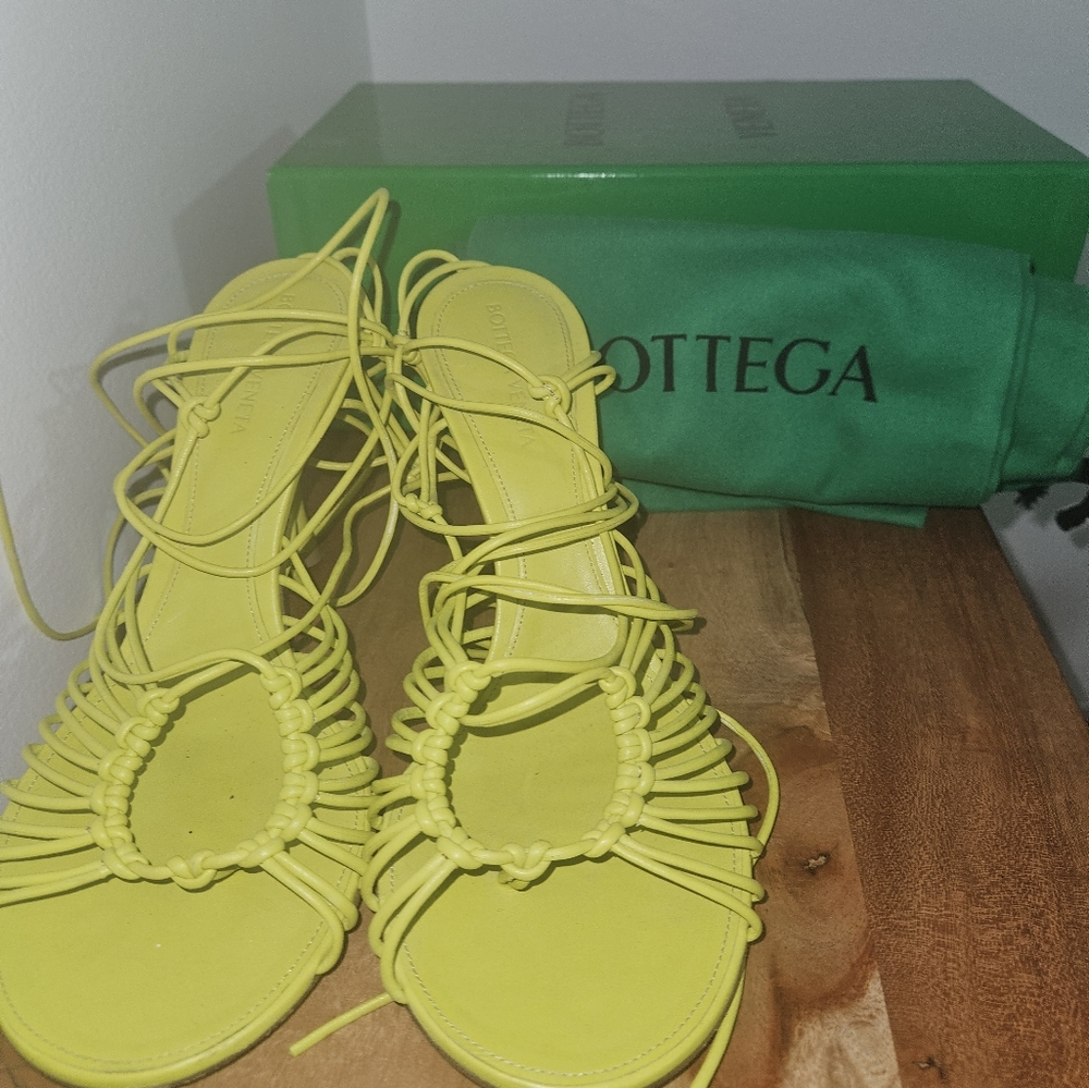 Botegga Veneta Strappy Heels
